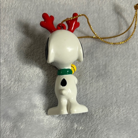 Snoopy and Woodstock Christmas Ornament - Picture 4 of 4